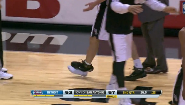 Manu-Ginobili-shoe-explode.jpg