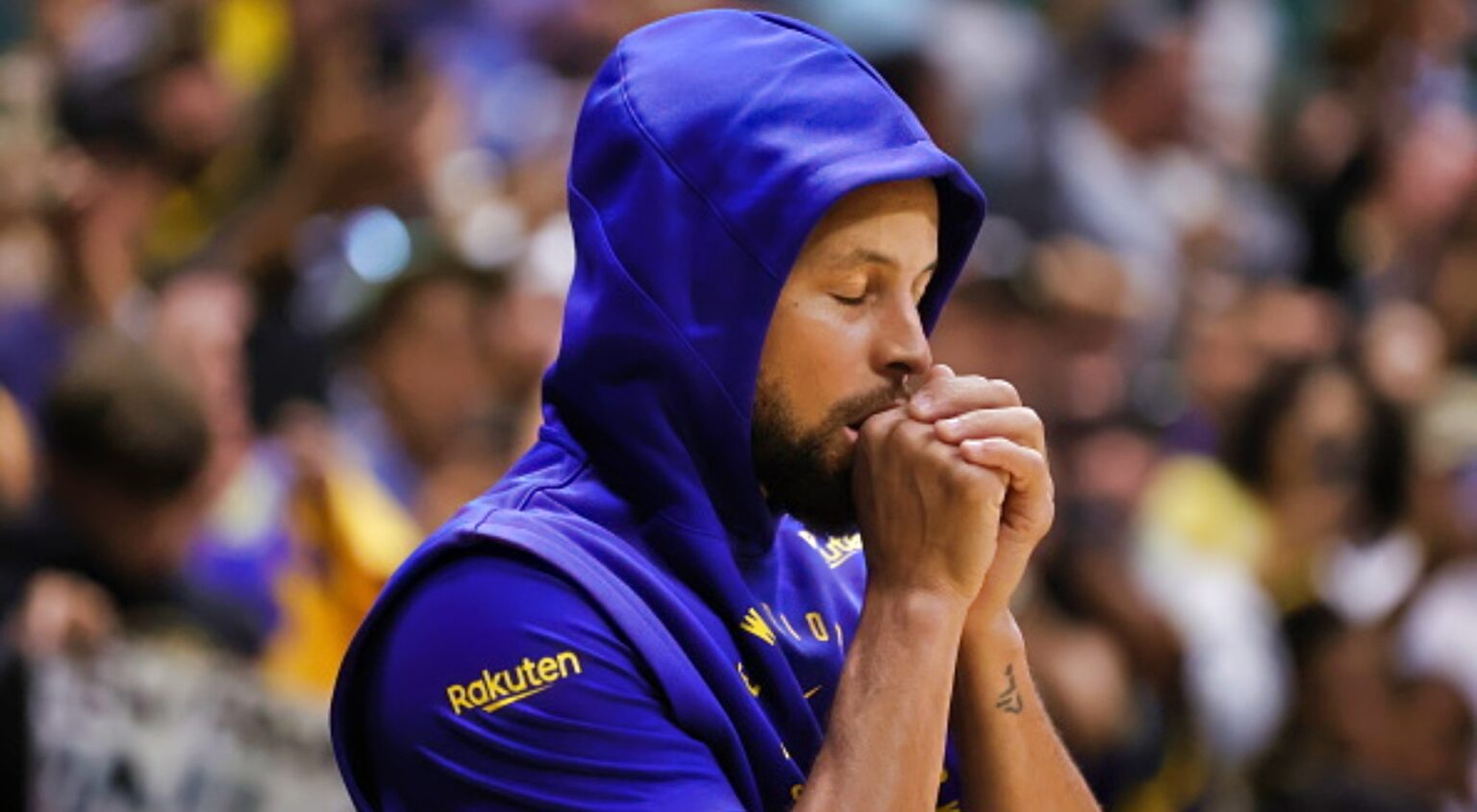 The Internet Is Absolutely Buzzing As Warriors Superstar Stephen Curry