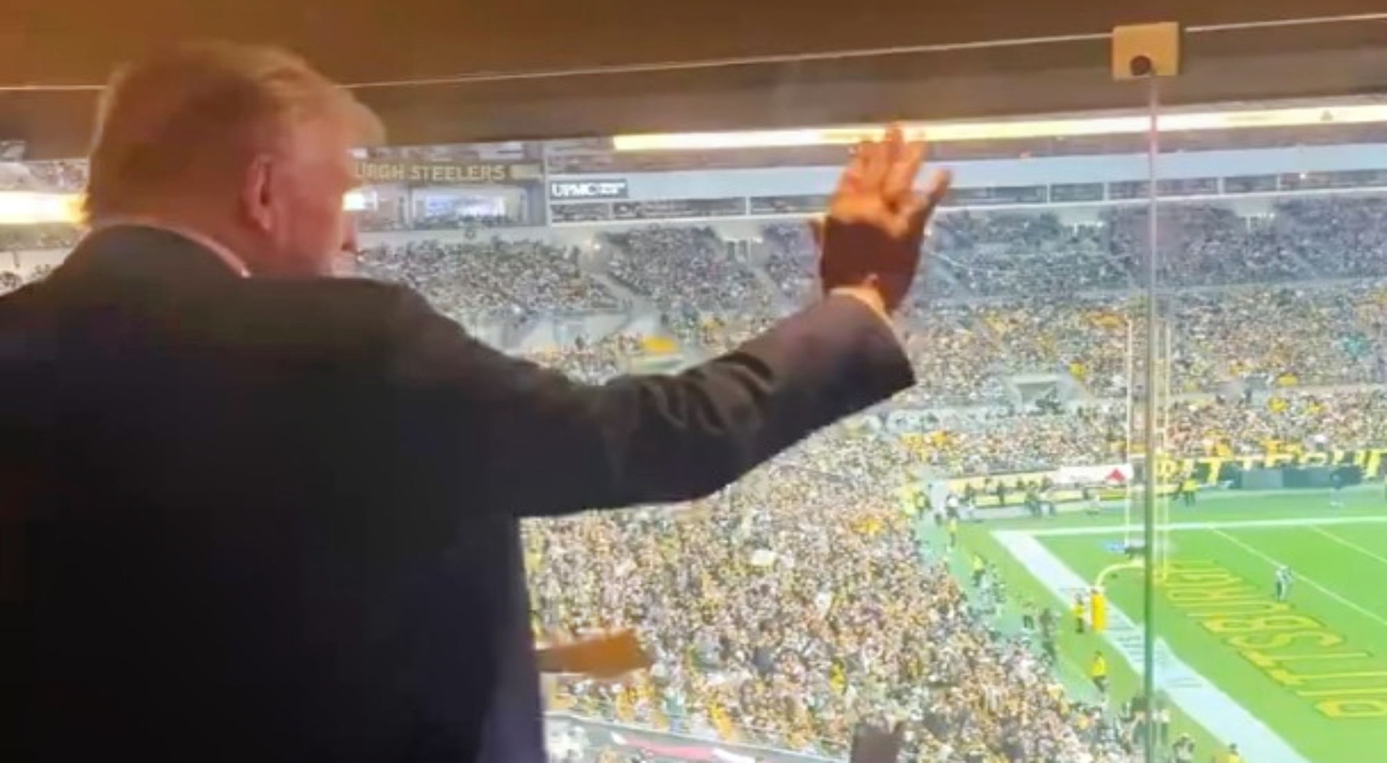 Video Pittsburgh Steelers Fans Had An Interesting Reaction To Donald