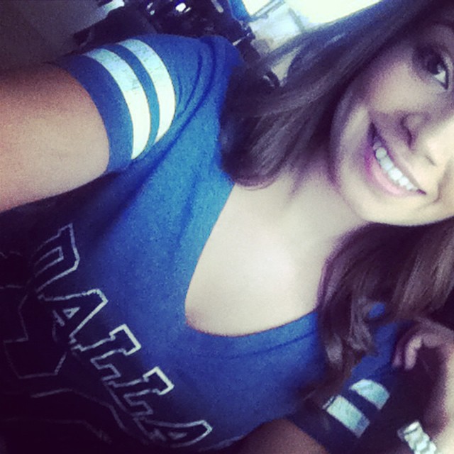 Sexy Dallas Cowboy Fans (Pics) | Total Pro Sports - 640 x 640 jpeg 84kB