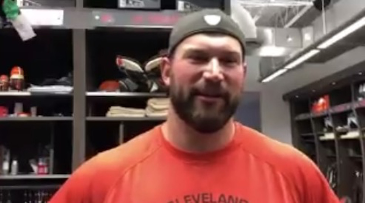 Total Pro Sports BREAKING: Browns LT Joe Thomas Announces Retirement ...