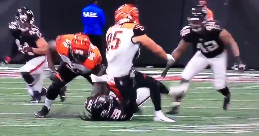 Bengals TE Tyler Eifert Shattered His Ankle vs Falcons ... - 684 x 373 png 456kB