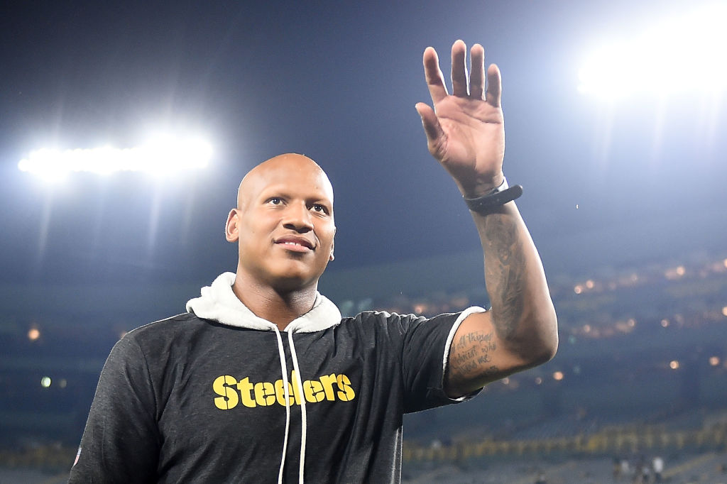 REPORT: Steelers To Keep Ryan Shazier Under Contract, on 