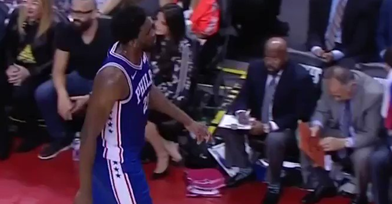 Joel Embiid Sent A Strong Warning To Drake During 4th Quarter Of Blowout Loss Video