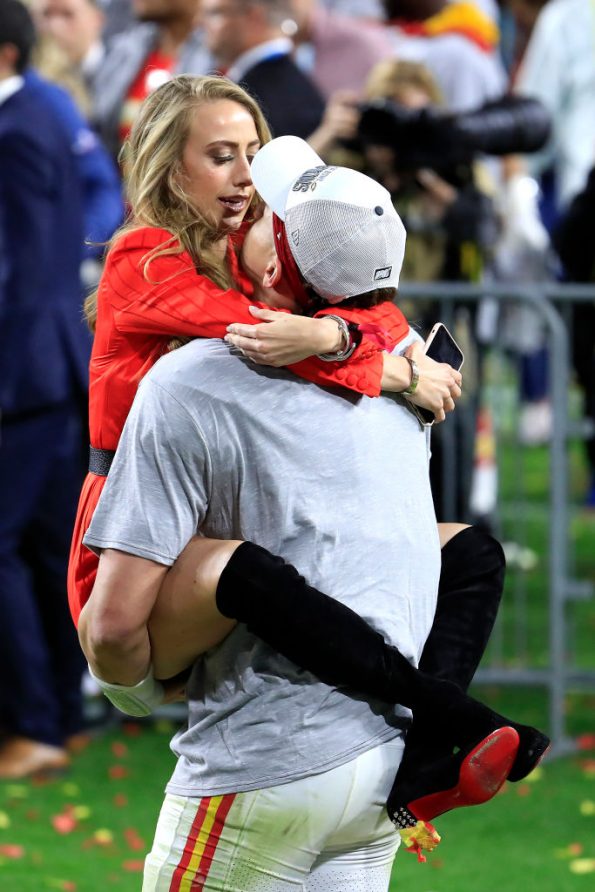 Patrick Mahomes' GF Straddled Him On The Field After Winning Super Bowl ...