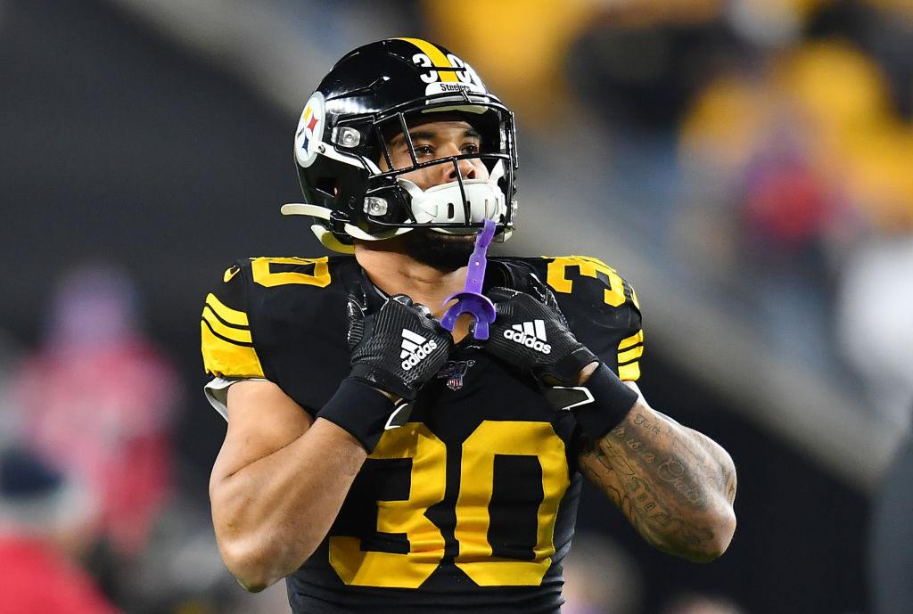 PHOTO: Pittsburgh Steelers RB James Conner Looks Like The 