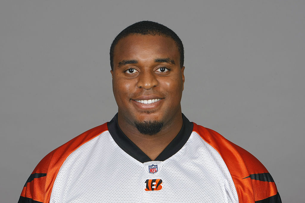 Bengals' Quinton Spain tried following Dolphins into tunnel after heated  game