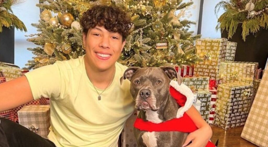 Jackson Mahomes Xmas Dog