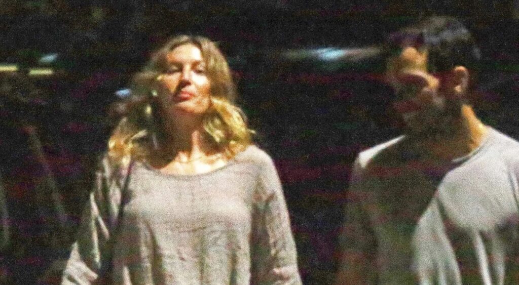 Gisele Bündchen stepped out with Joaquim Valente for dinner in Costa Rica over the weekend.