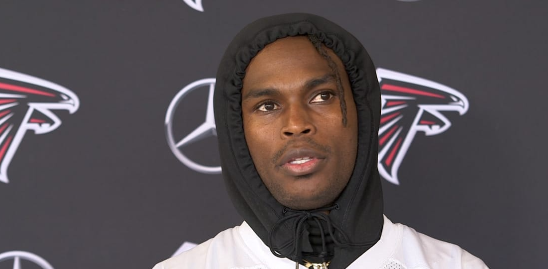 Falcons Report: Julio Jones had no clue he was on TV when Shannon Sharpe  called him live on Undisputed 