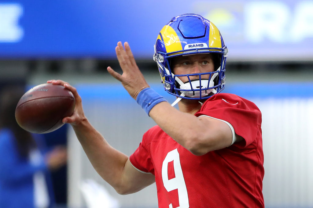 Matthew Stafford hits surgically repaired thumb at practice, Rams 'think  he'll be OK' 