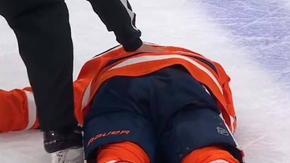 Oilers' Zack Kassian knocked unconscious in 'scary' preseason fight with  Canucks' Zack MacEwan 