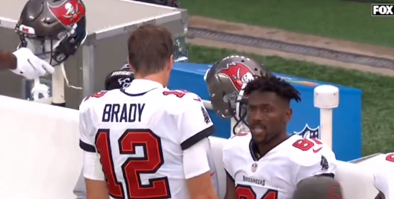 Video Shows Antonio Brown’s Final Interaction With Tom Brady Before He ...