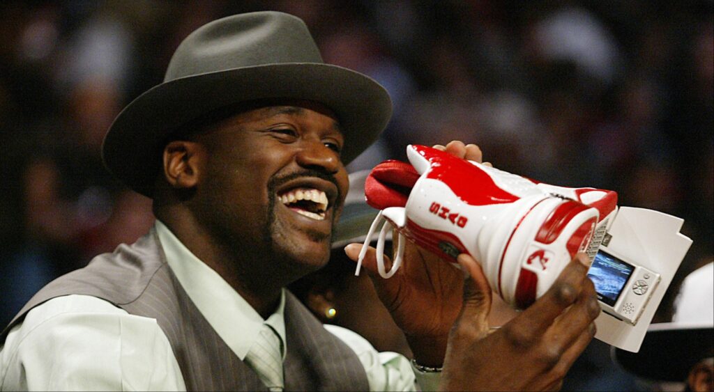 What Size Shoe Does Shaquille O'Neal Wear?