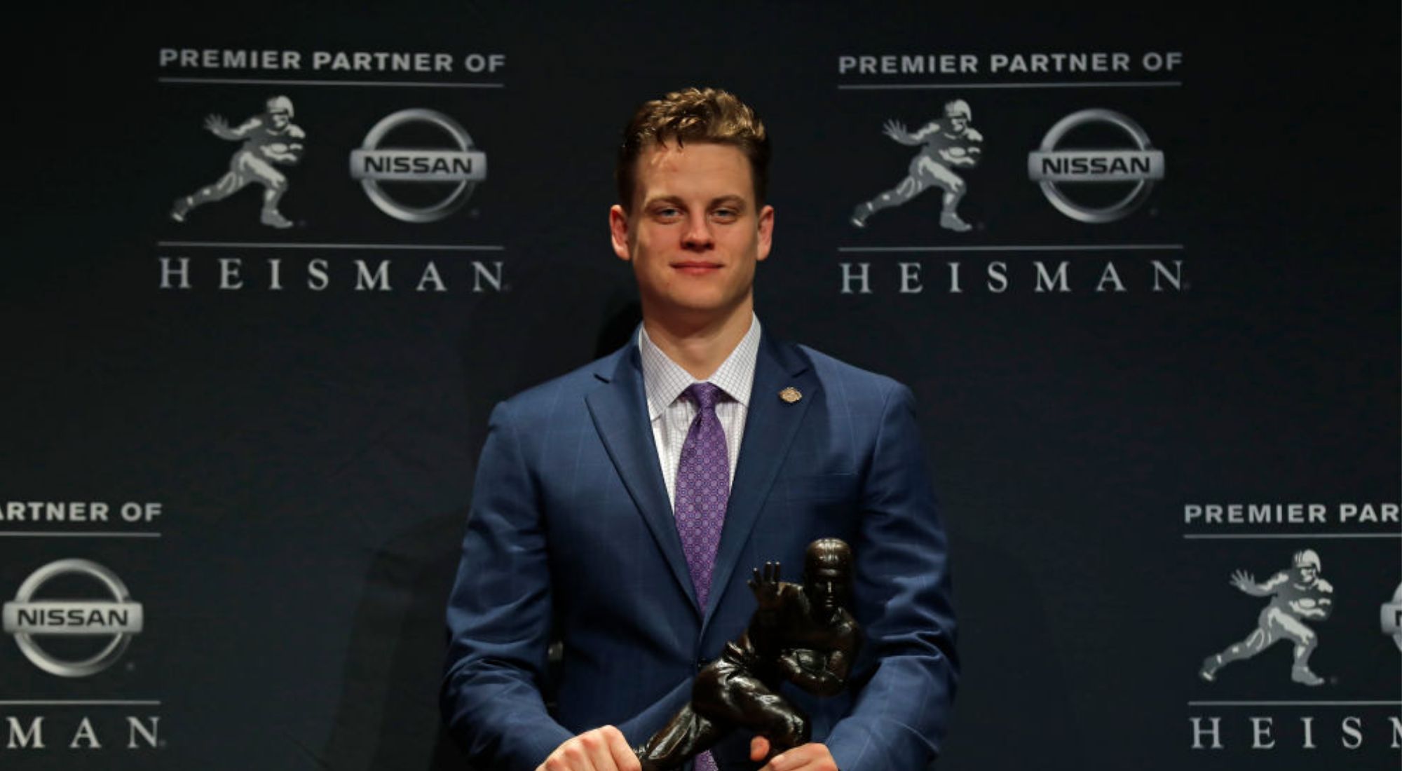 joe burrow heisman trophy winner