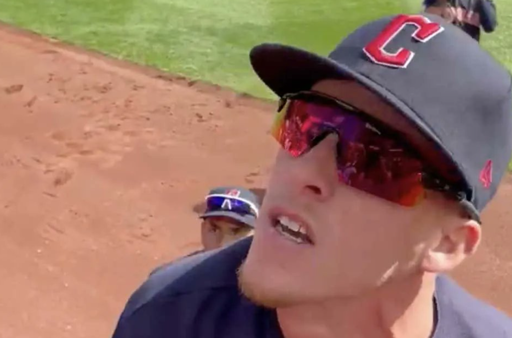 Video: What was said in Myles Straw's confrontation with Yankees fans