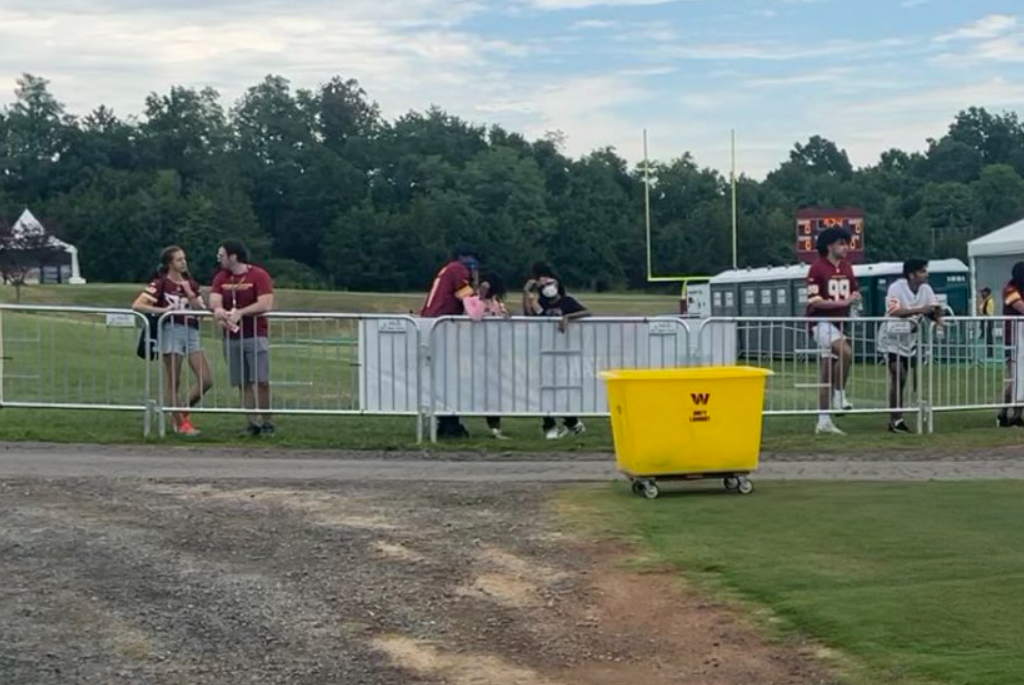 The Washington Commanders Had An Embarrassing Fan Turnout At Training Camp  Practice￼ - Daily Snark