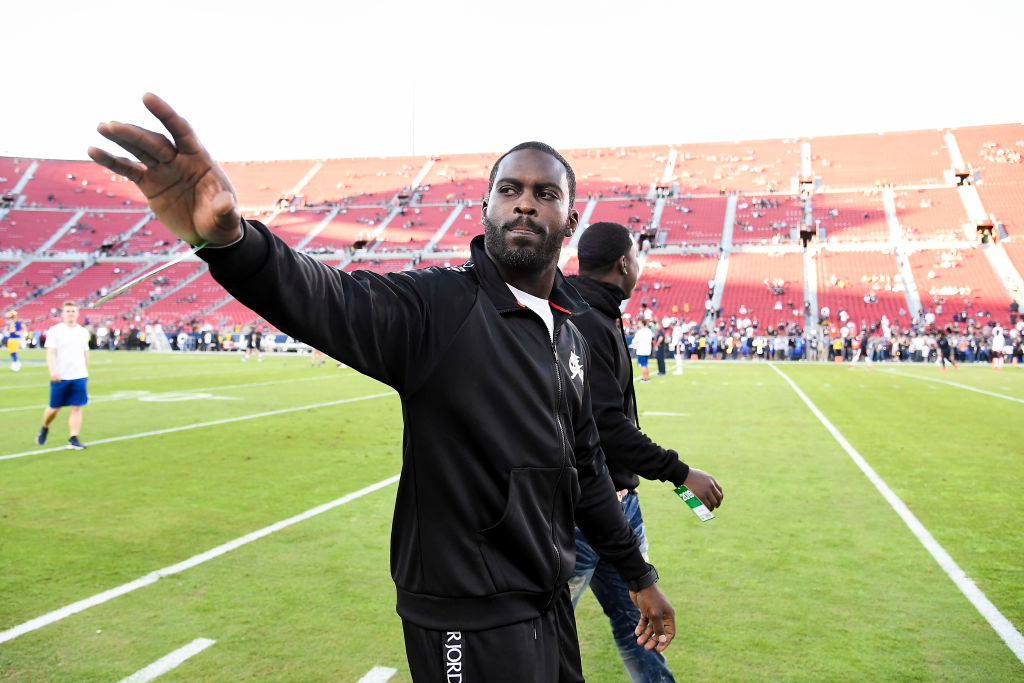 BREAKING: 41-Year-Old Michael Vick Coming Out of Retirement, Will