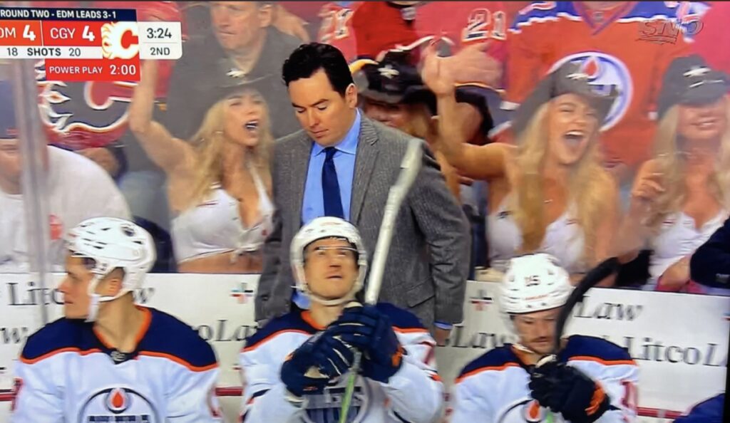 Models behind Oilers bench capture the internet's attention