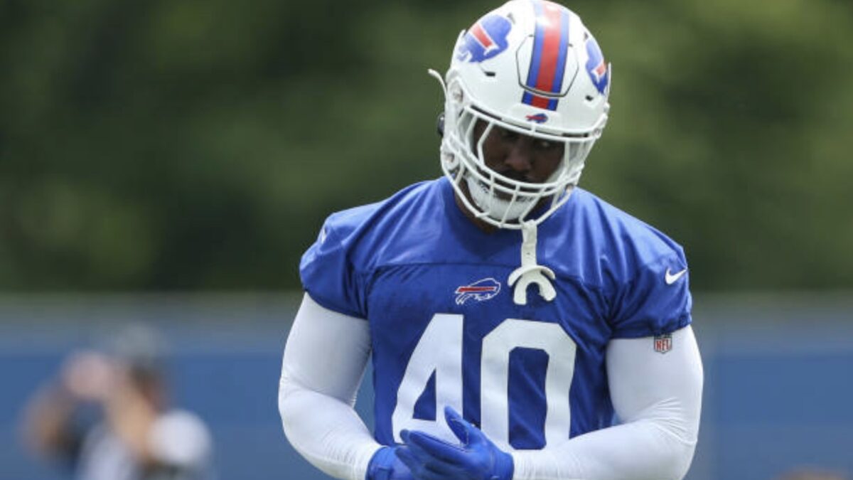 Cowboys' Micah Parsons wears Bills' Von Miller t-shirt during warmups