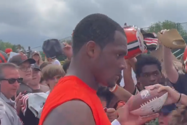 Deshaun Watson Got Completely 'Mobbed' By Browns Fans After Six-Game ...