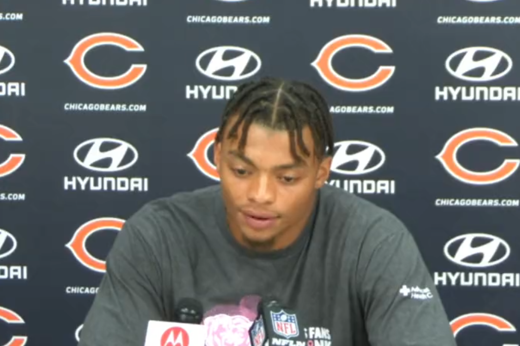 Bears QB Justin Fields apologizes to fans after loss to Packers 