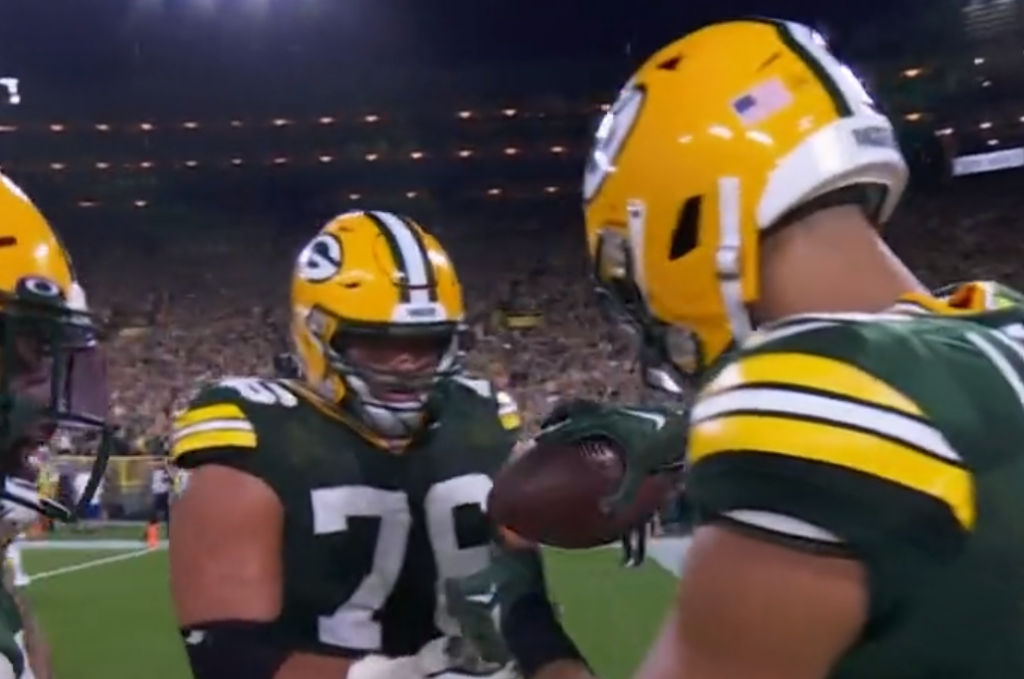 Packers Players Reference Aaron Rodgers’ Psychedelic Drug Use With Fitting Touchdown Celebration