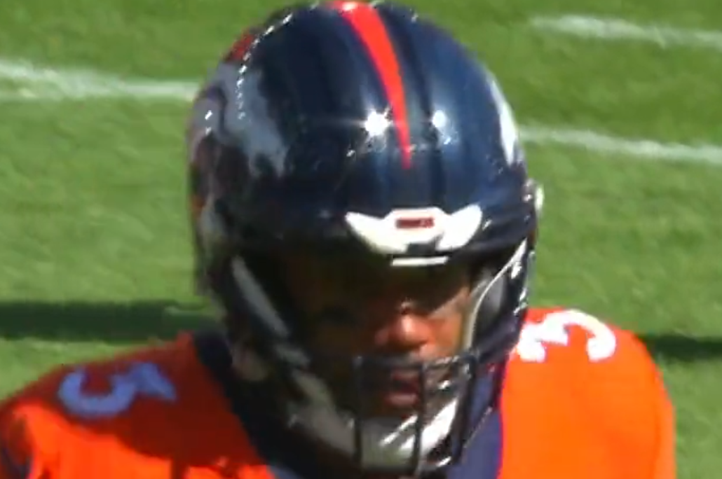 Broncos fans shower Russell Wilson, offense in boos vs. Texans