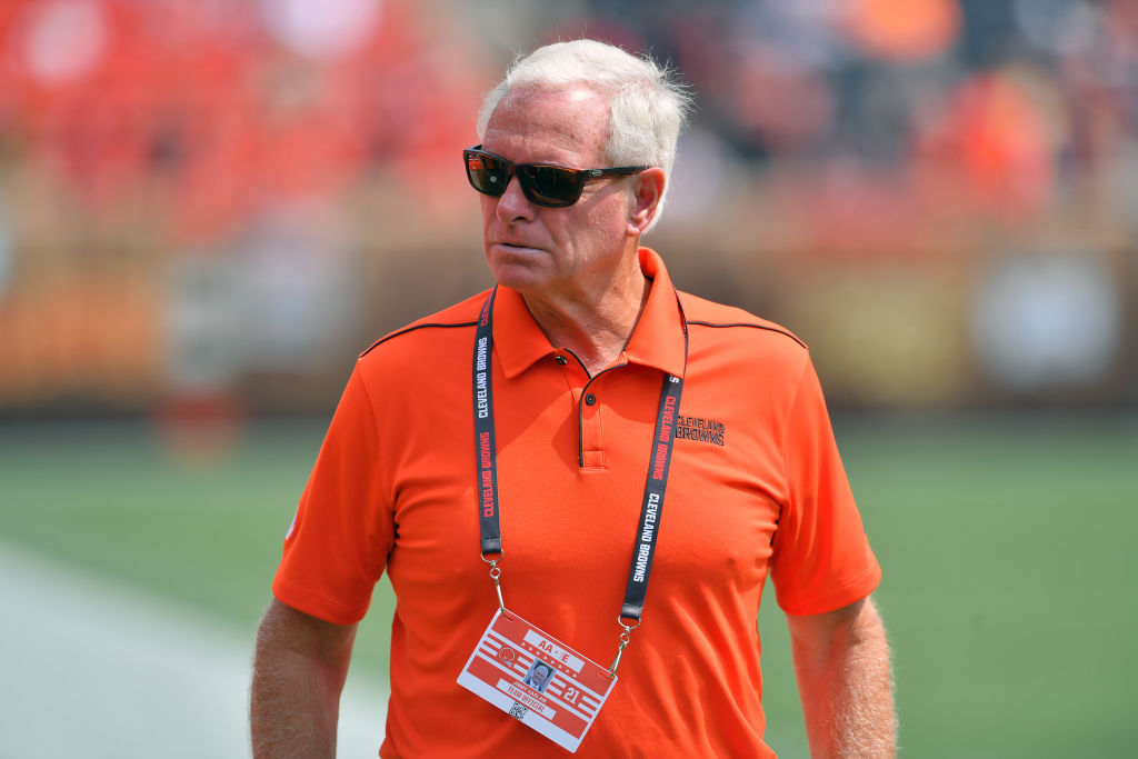 Attorney charged for allegedly throwing bottle at Jimmy Haslam