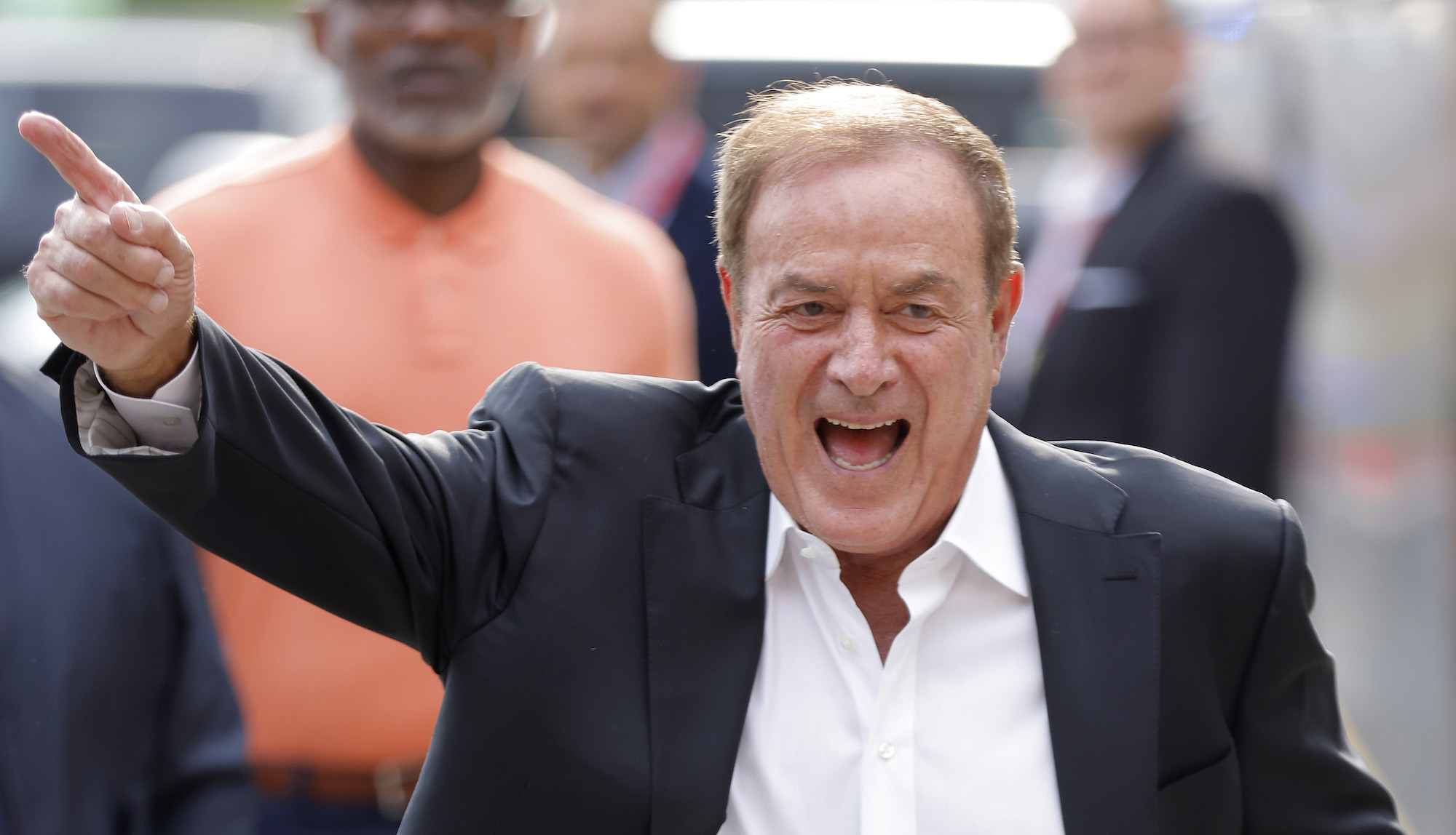 Al Michaels is also bored with Colts vs. Broncos game