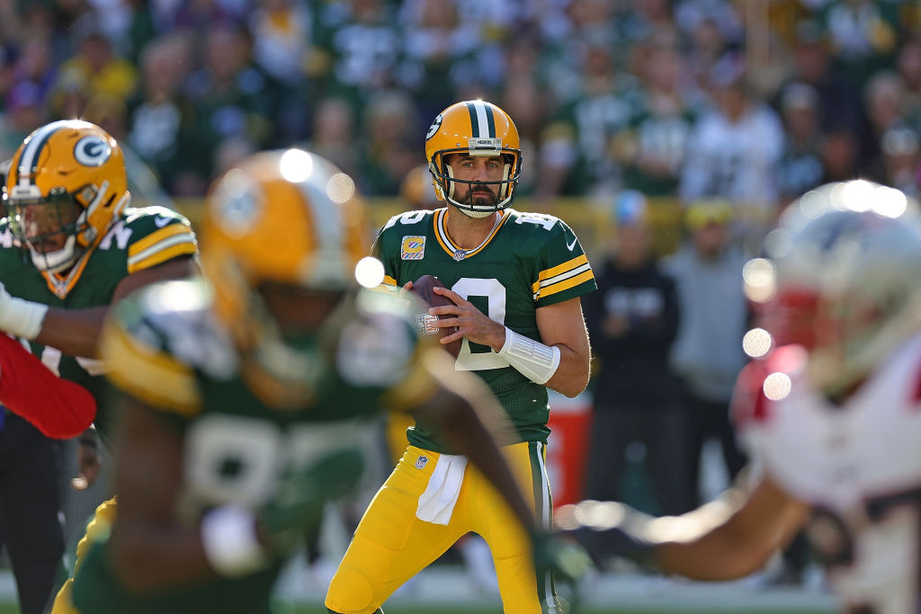 Patriots' Jack Jones: Aaron Rodgers 'Disrespectful' for Throwing