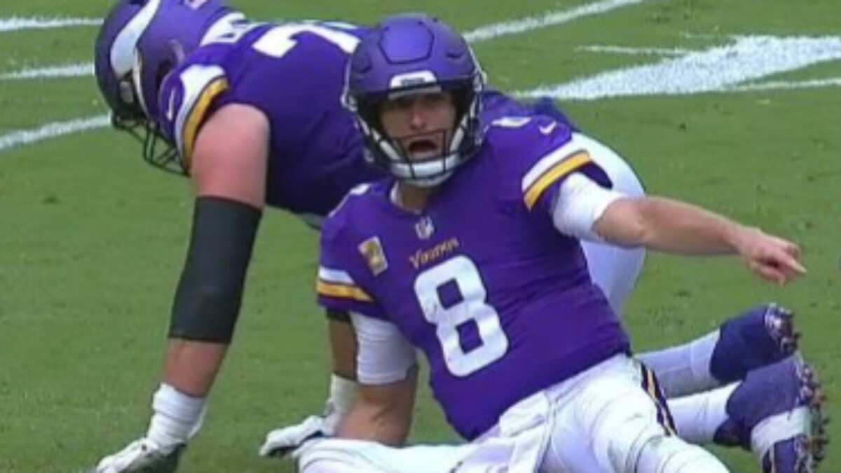 Video of Kirk Cousins dancing on plane after Vikings win goes viral