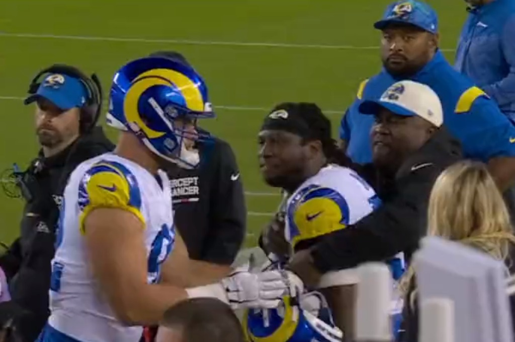 Takk McKinley and Justin Hollins Tried to Fight on the Rams