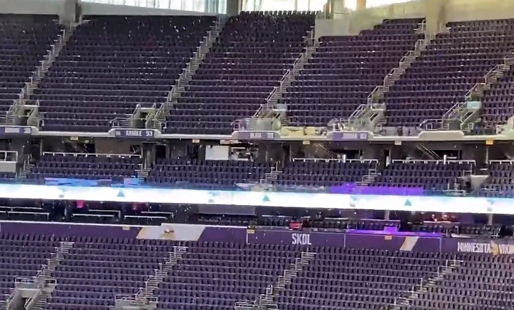 Minnesota Vikings' eager fans return to U.S. Bank Stadium for fake snow,  hype video and football