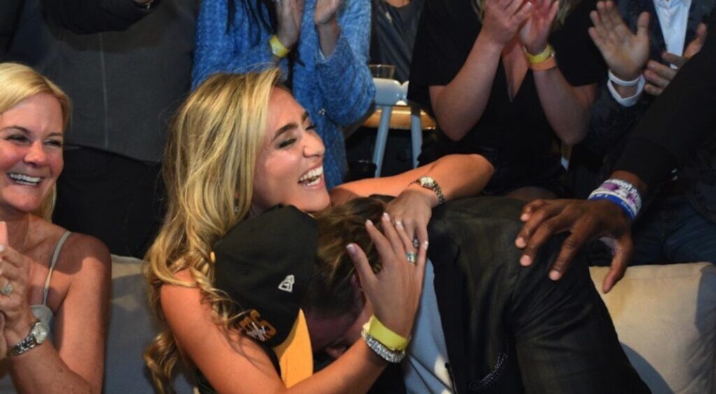 kenny pickett hugs girifriend amy paternoster at the 2022 nfl draft