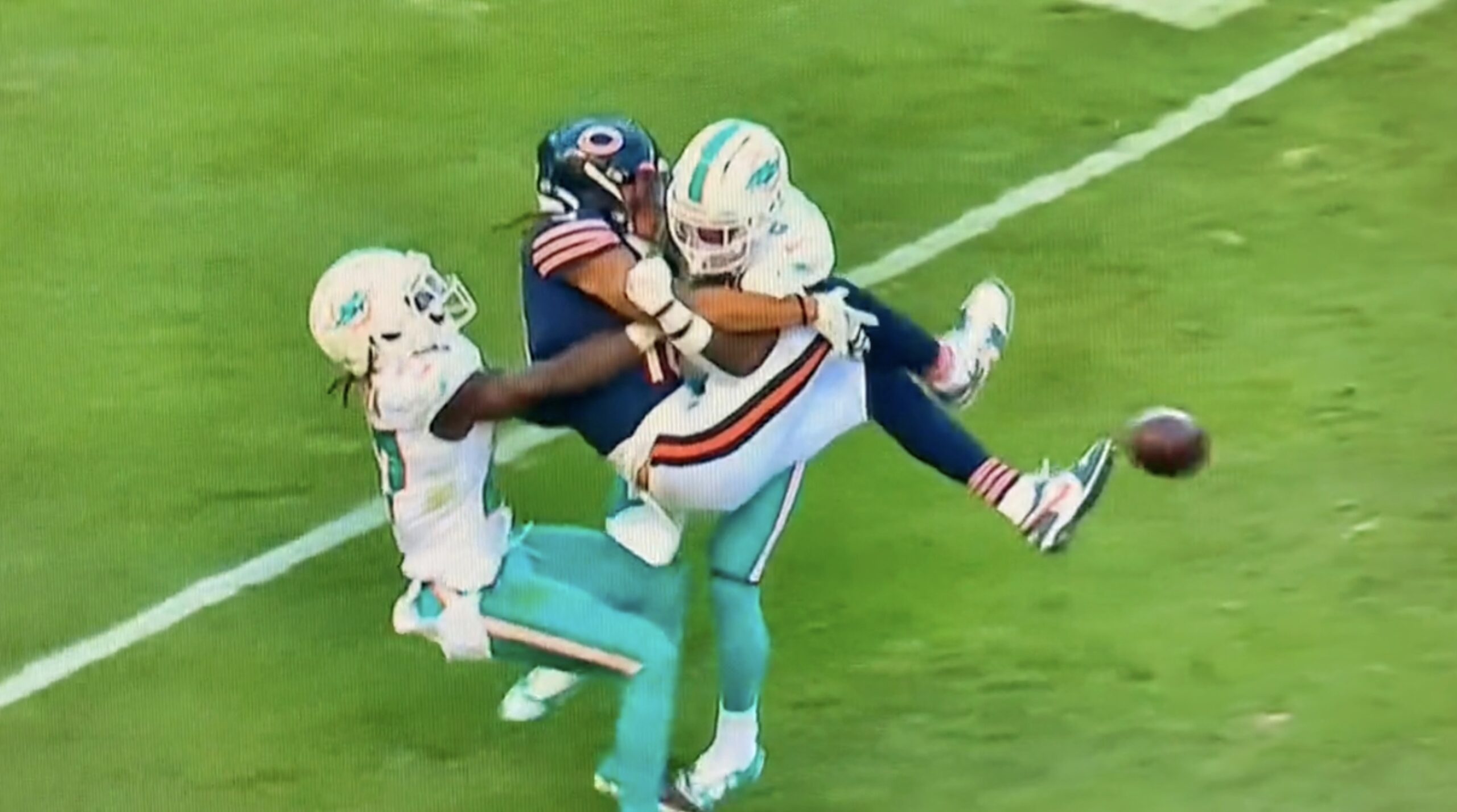 Bears Fans Are Furious With Refs For Missed Pass Interference Call 