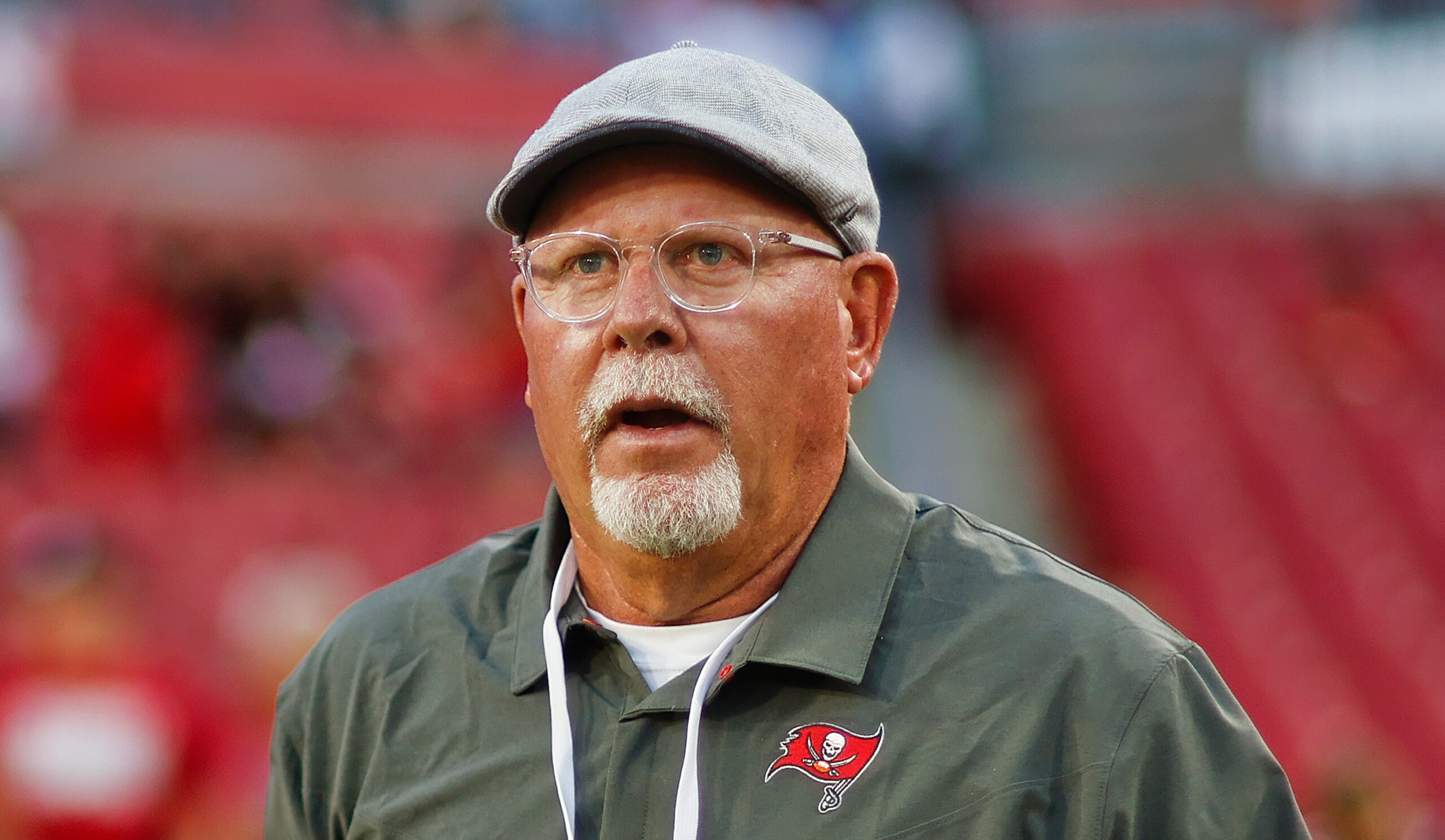 The color of Bruce Arians' face sure seems like a medical emergency, This  is the Loop