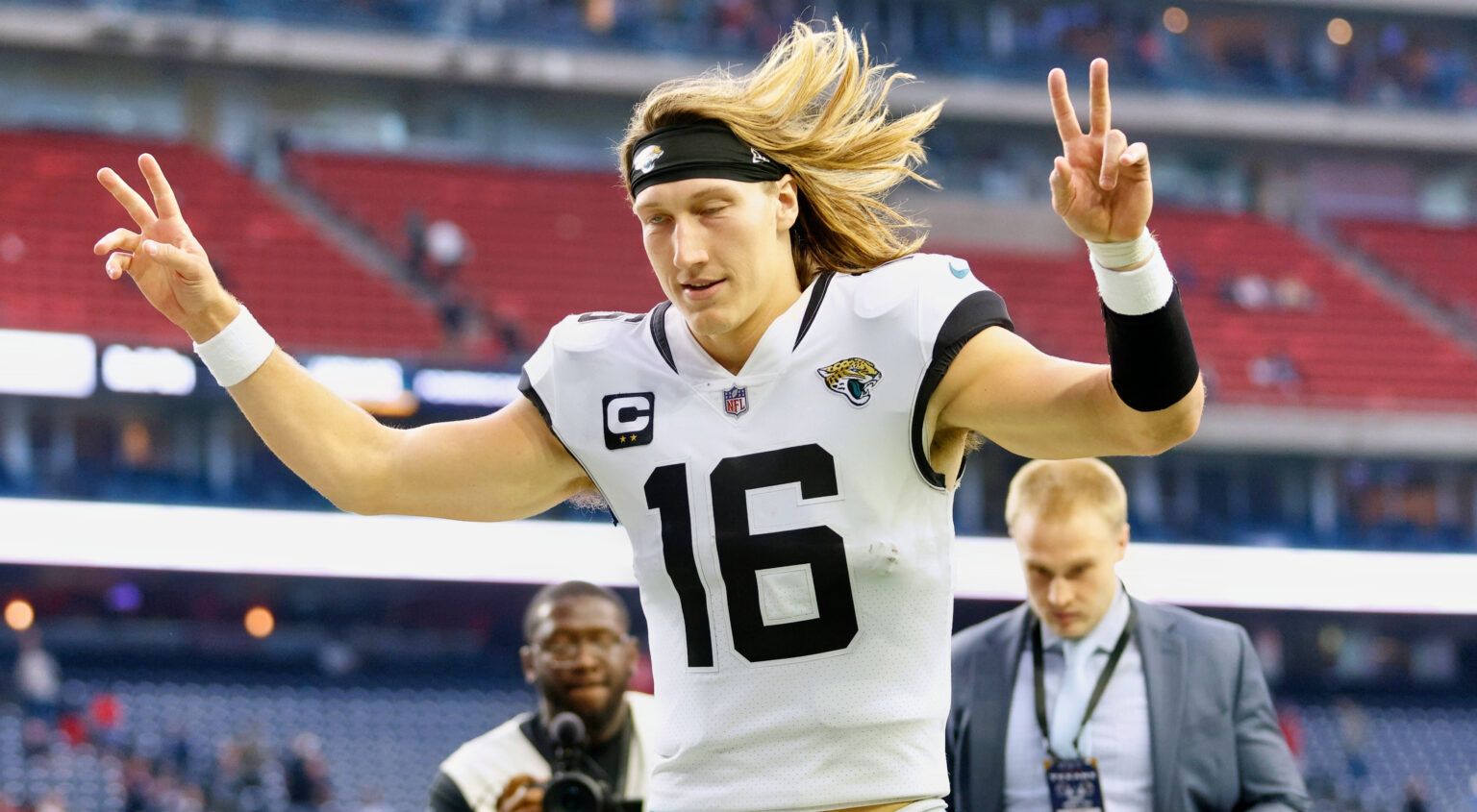 Trevor Lawrence Holds Insane Record While Playing On Saturday