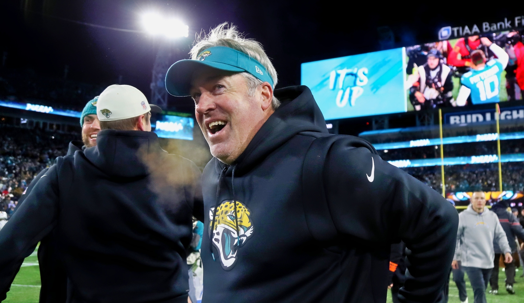 Twitter explodes as Jaguars pull off miraculous comeback vs. Chargers