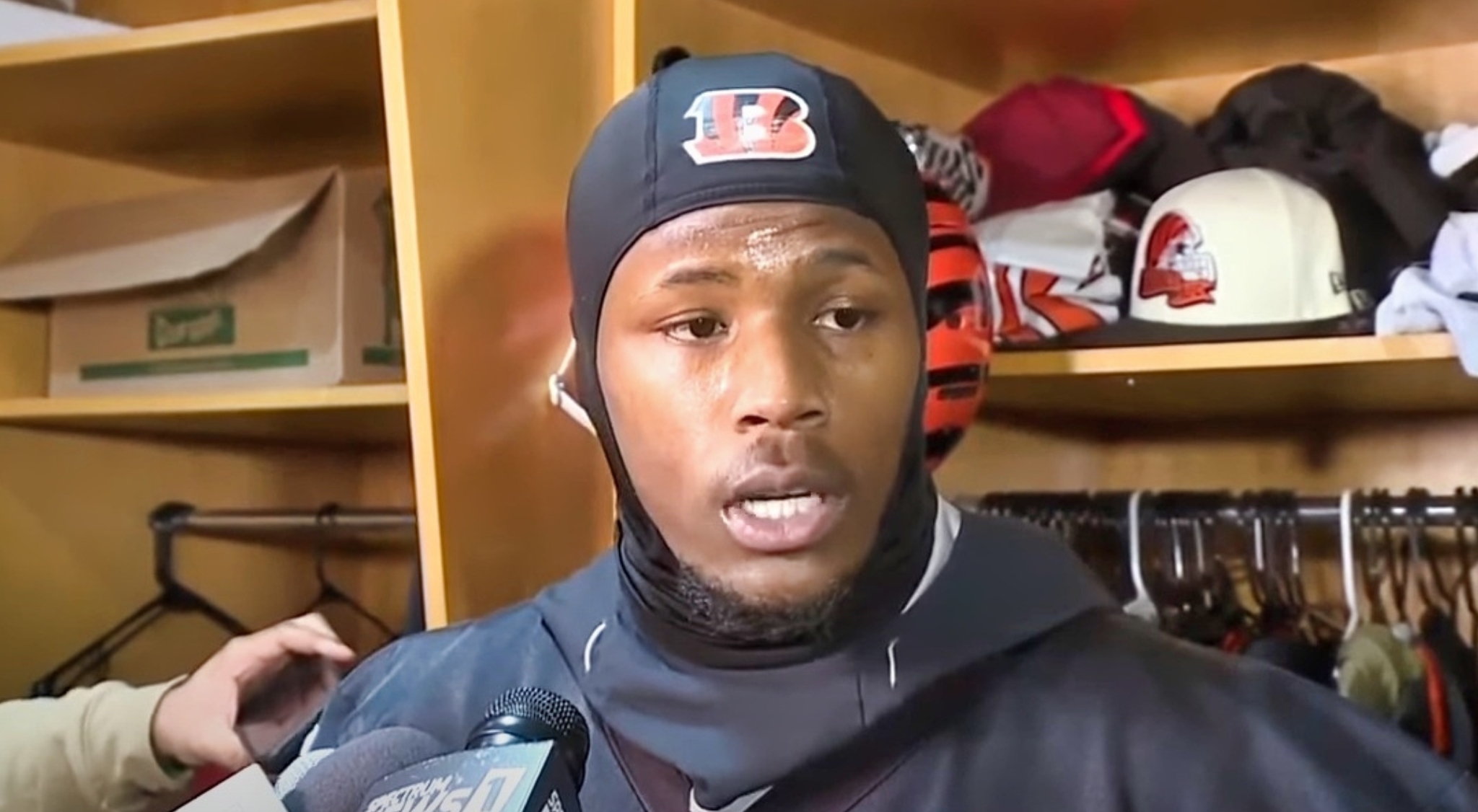 Bengals' Tee Higgins says he's 'in a good place' after hearing from Damar  Hamlin's mother - The Boston Globe