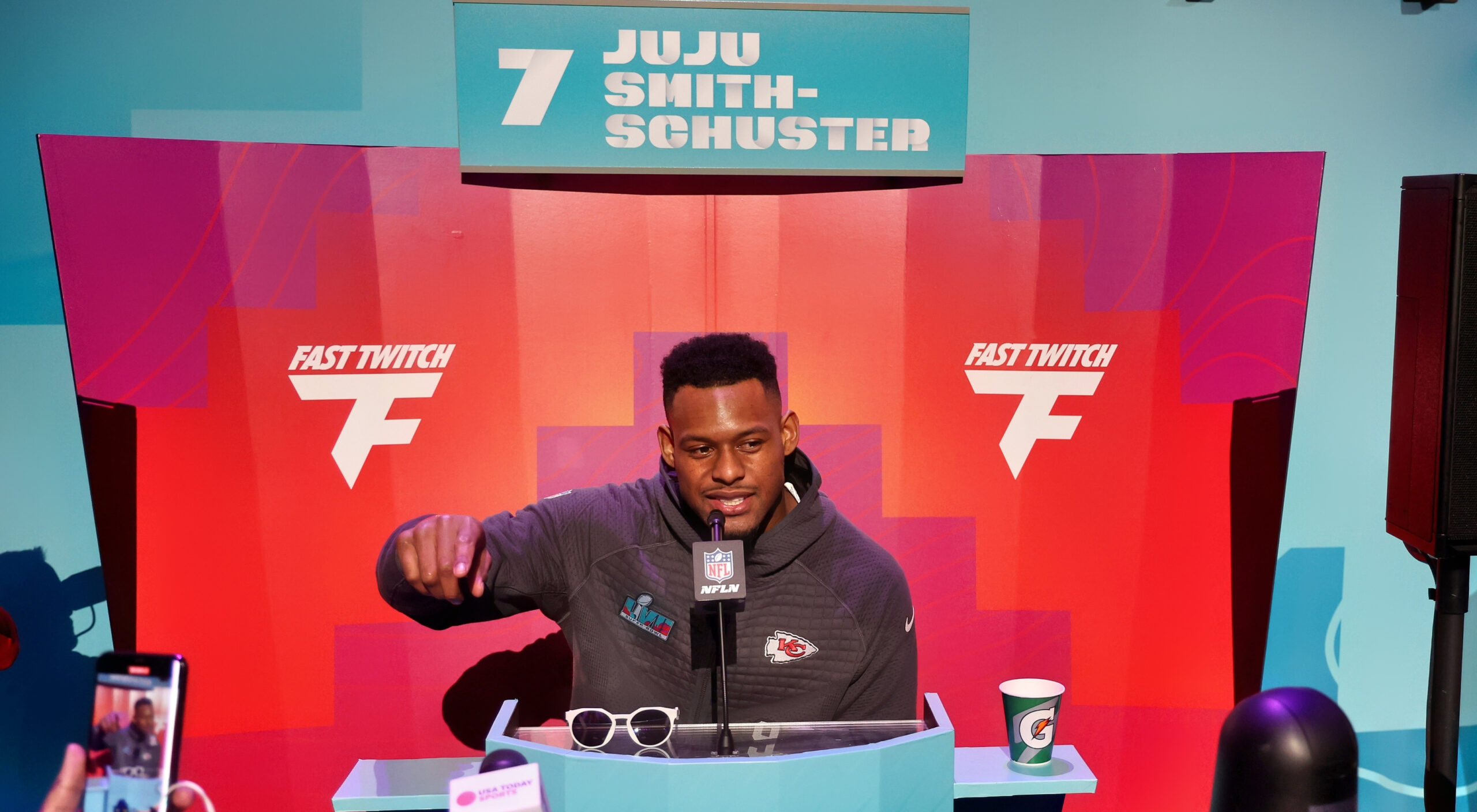 JuJu Smith-Schuster Arrives in Thom Browne Skirt for Super Bowl 2023 – WWD