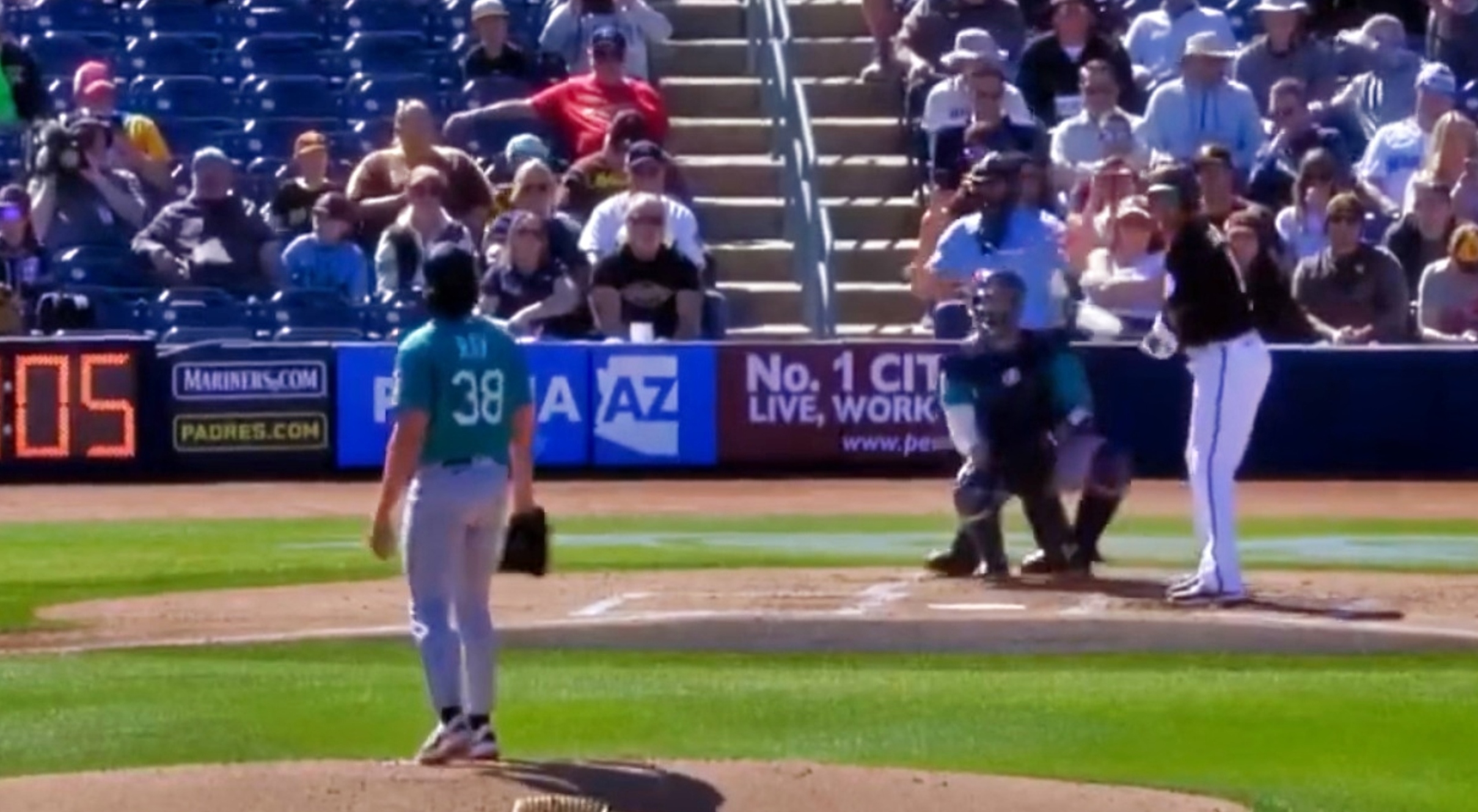 Padres' Manny Machado makes history with first pitch clock infraction