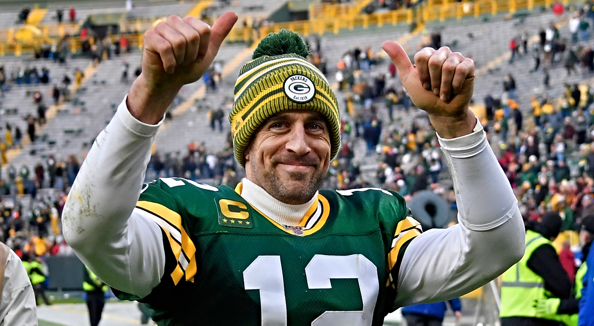 \ud83c\udfc8 NFL: Conflicting reports on completed trade sending Aaron Rodgers to Jets