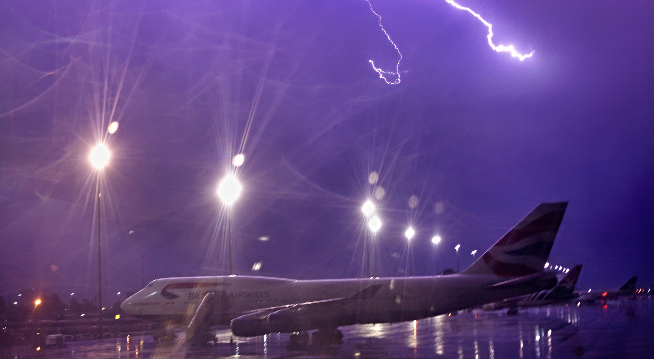 Clippers Plane Struck By Lightning, Lost Altitude During Flight