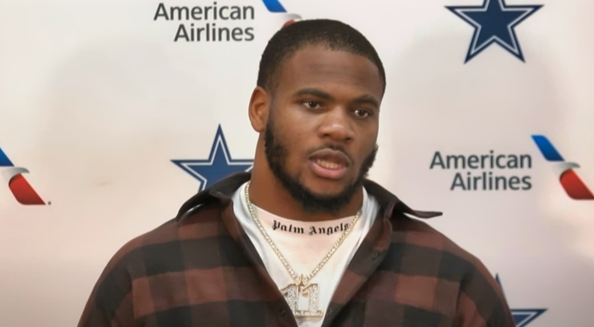 Micah Parsons Had Perfect Reaction To Quarterback Contracts