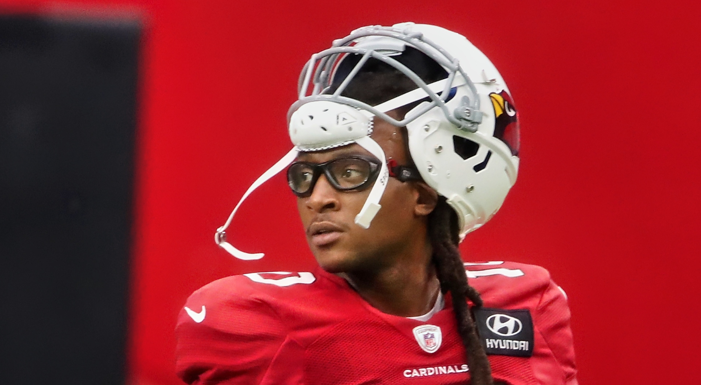 Report: 2 teams in 'arms race' for DeAndre Hopkins