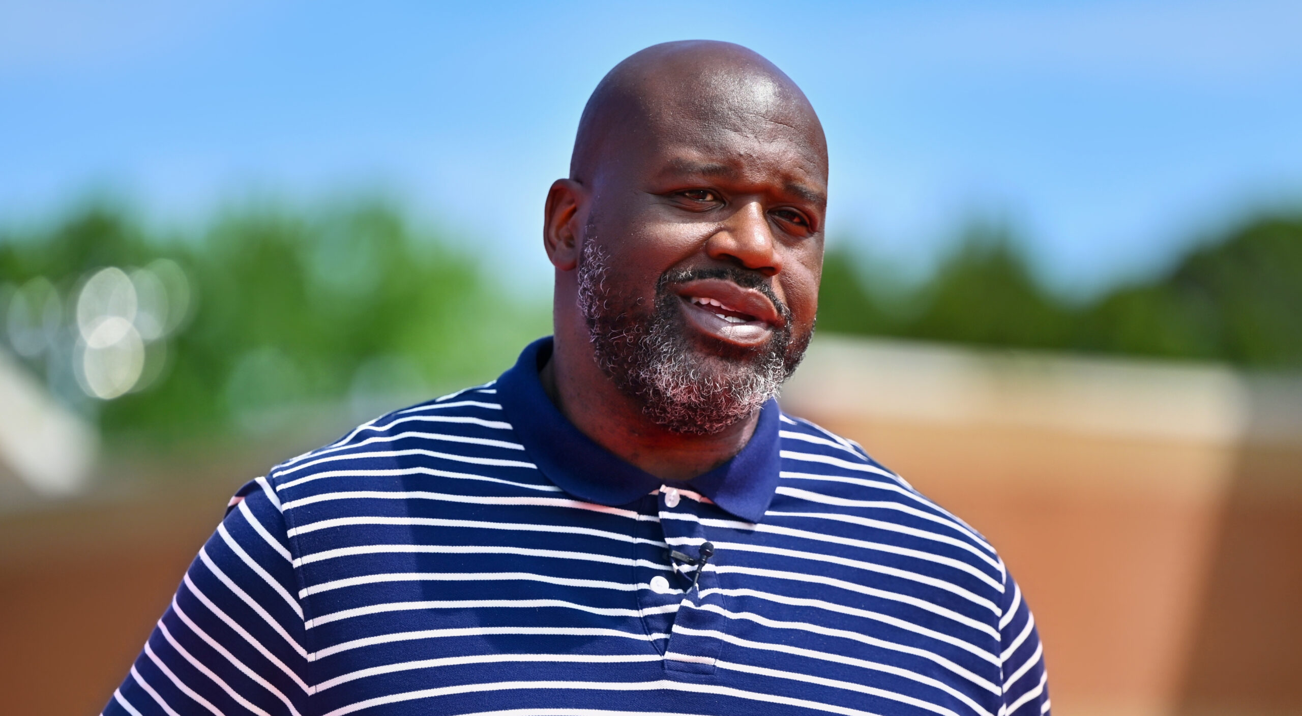 Shaquille O'Neal claims process servers 'tossed' FTX legal papers at his  moving car