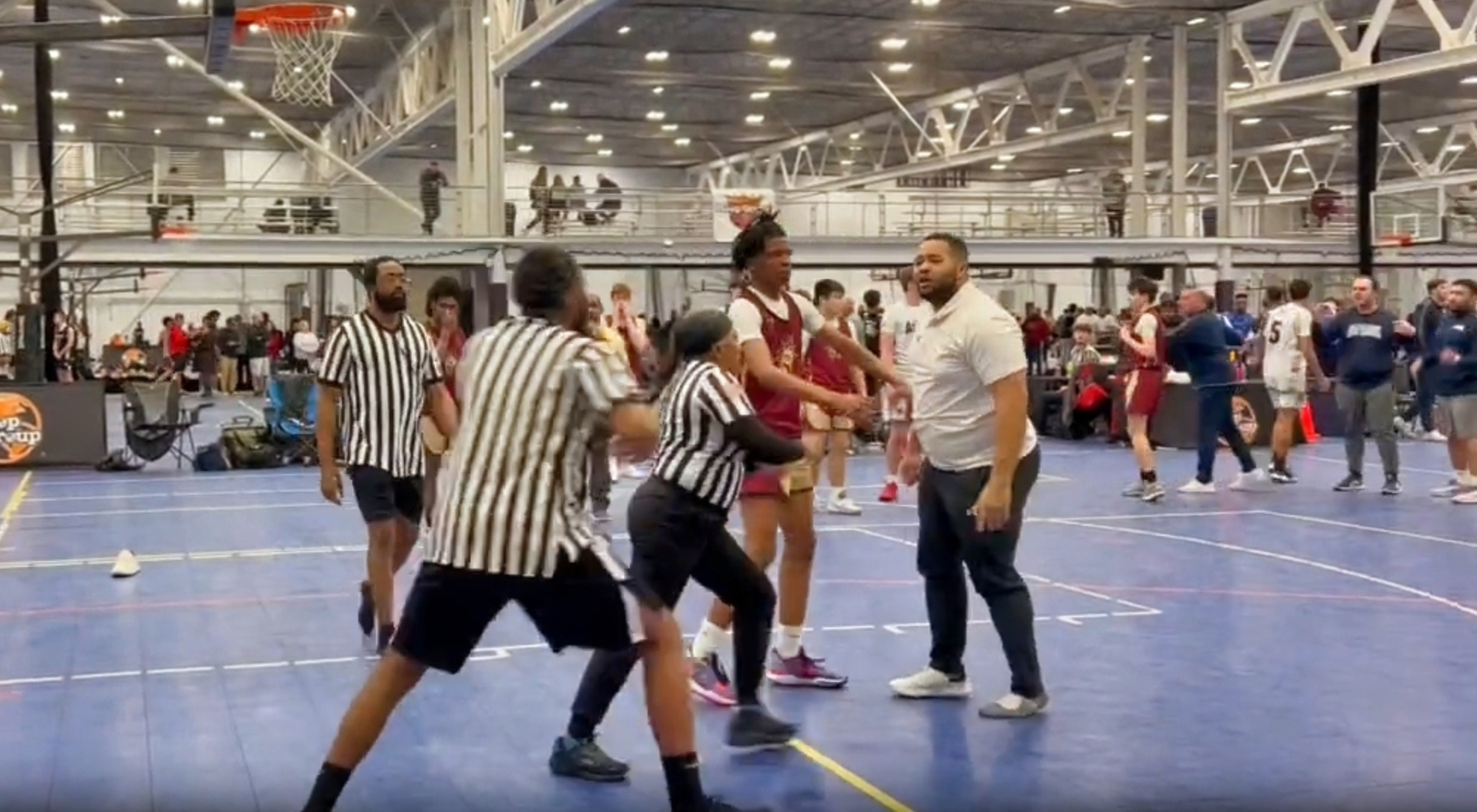 aau-coach-starts-fight-with-referee-during-game