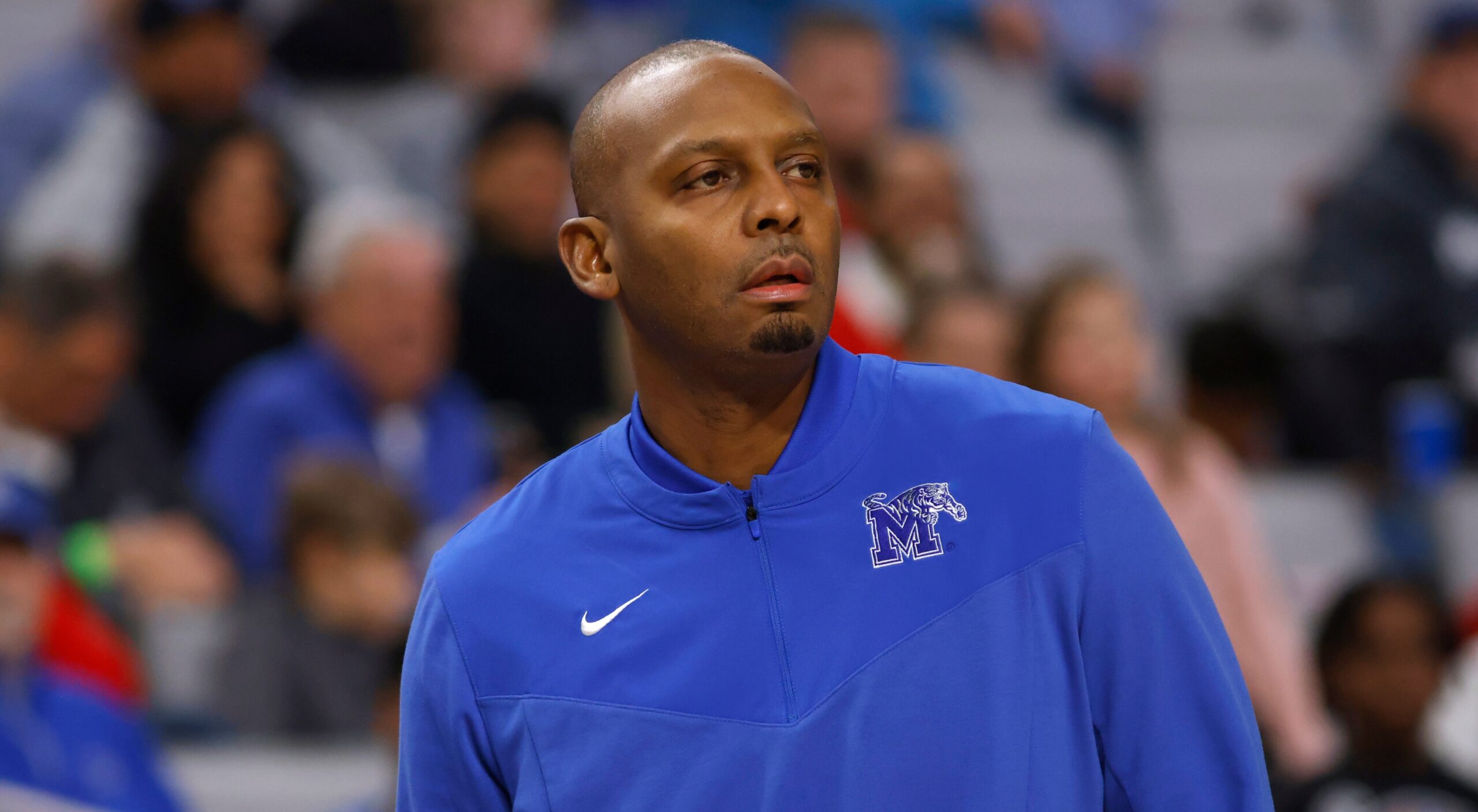 Memphis coach Penny Hardaway calls to his players during the first