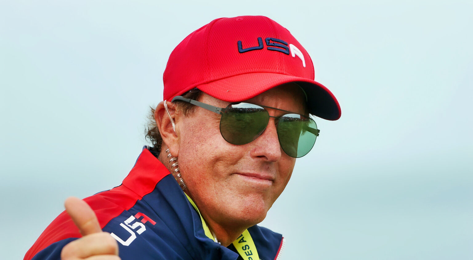 Phil Mickelson Showed Offensive Photo To Pat Perezs Wife 